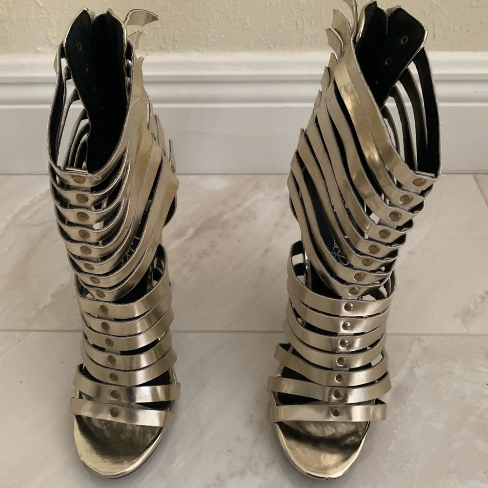 Wild Rose Heels size 7.5